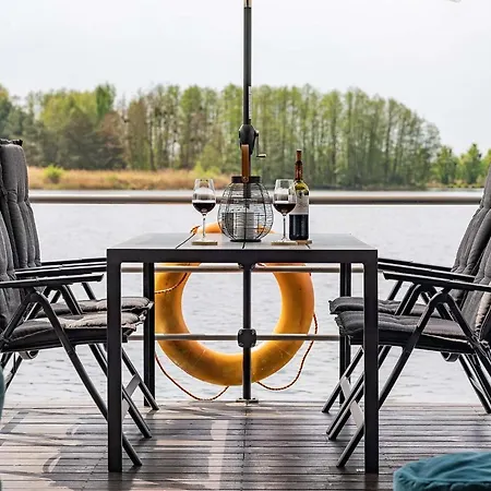 Floatinghouse Topas *